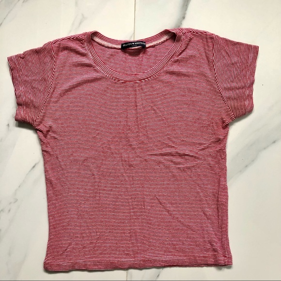 BRANDY MELVILLE CROPTOP - Picture 2 of 4